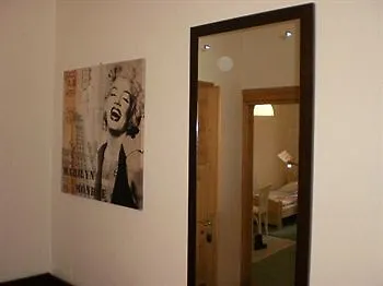 Apartamento Cracow Old Town Guest House Cracovia