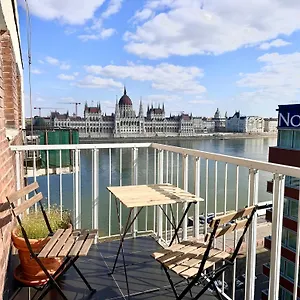 Riverside Luxury Panorama - Smarttv, Fastwifi Apartment Budapest